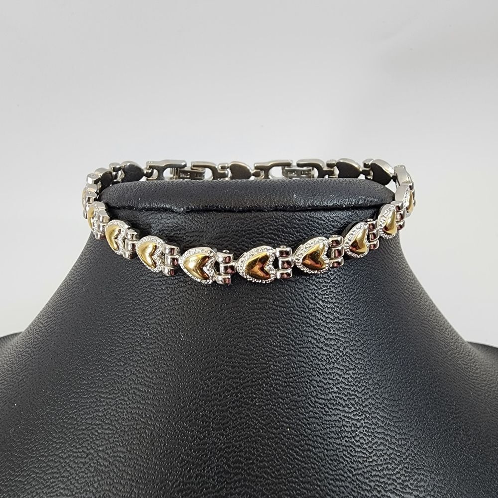 Beautiful hearty two toned heart bracelet - Picture 2 of 4